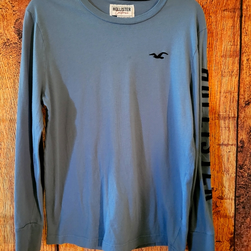Hollister t-shirt